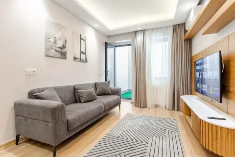 Family Apartment — 4