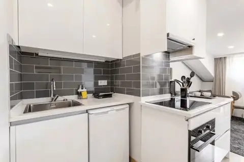 Rooftop Apartment — 4